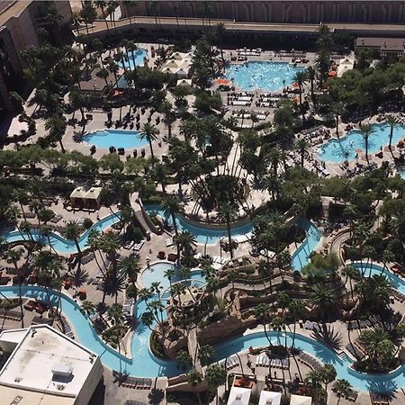 Lucky Gem Penthouse & Luxury Suites At Signature Resort, Balcony Strip View 2605 Лас-Вегас Екстер'єр фото